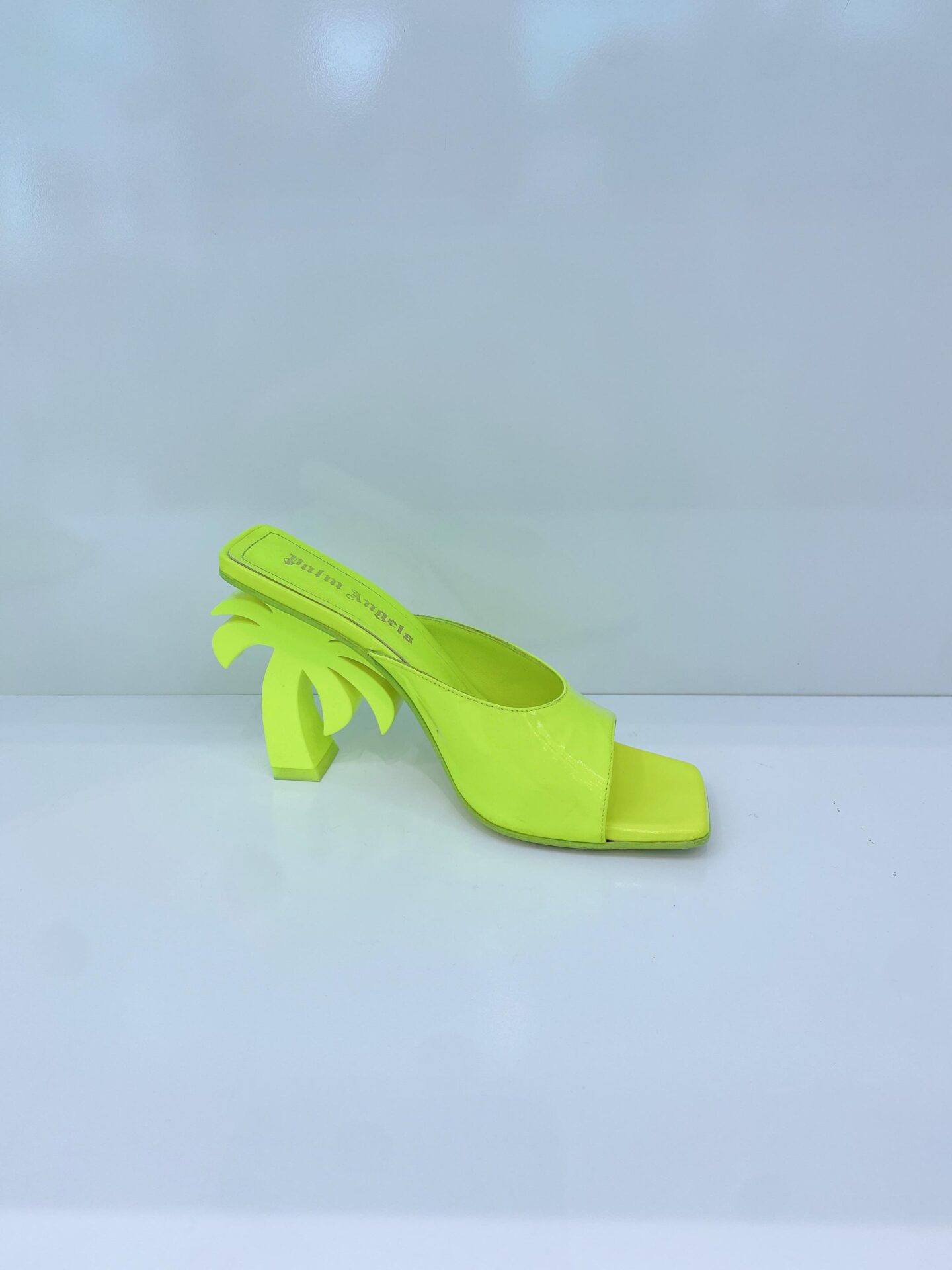GREEN PALM DETAILED HEELED SANDALS 37
