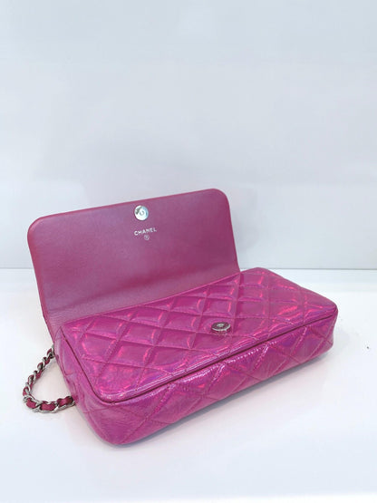 PINK IRIDESCENT QUILTED PATENT LEATHER CC CHAIN CLUTCH