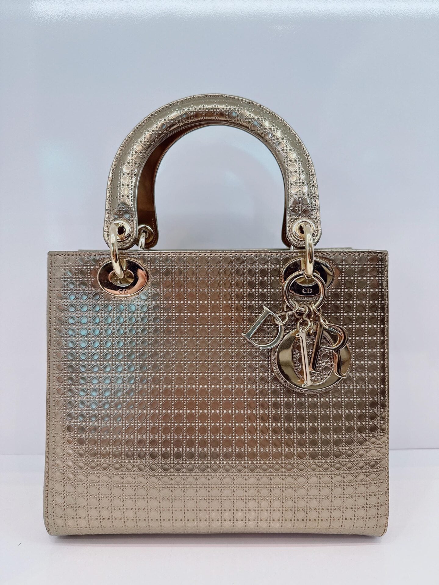 ROSE GOLD MICROCANNAGE MIRRORED LEATHER MEDIUM LADY DIOR TOTE BAG