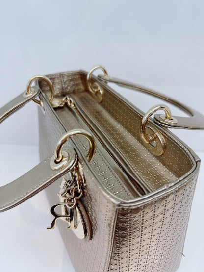 ROSE GOLD MICROCANNAGE MIRRORED LEATHER MEDIUM LADY DIOR TOTE BAG