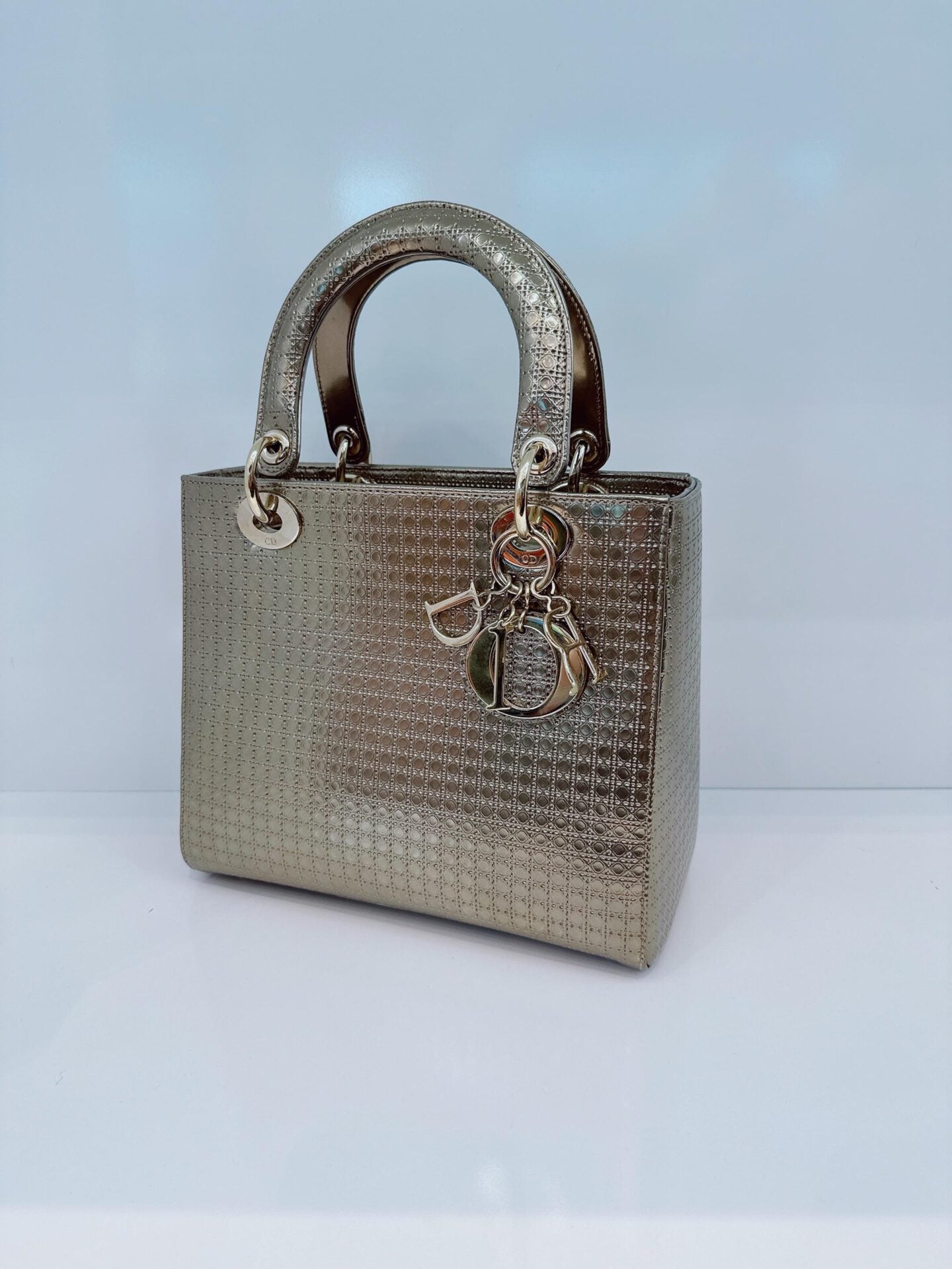 ROSE GOLD MICROCANNAGE MIRRORED LEATHER MEDIUM LADY DIOR TOTE BAG