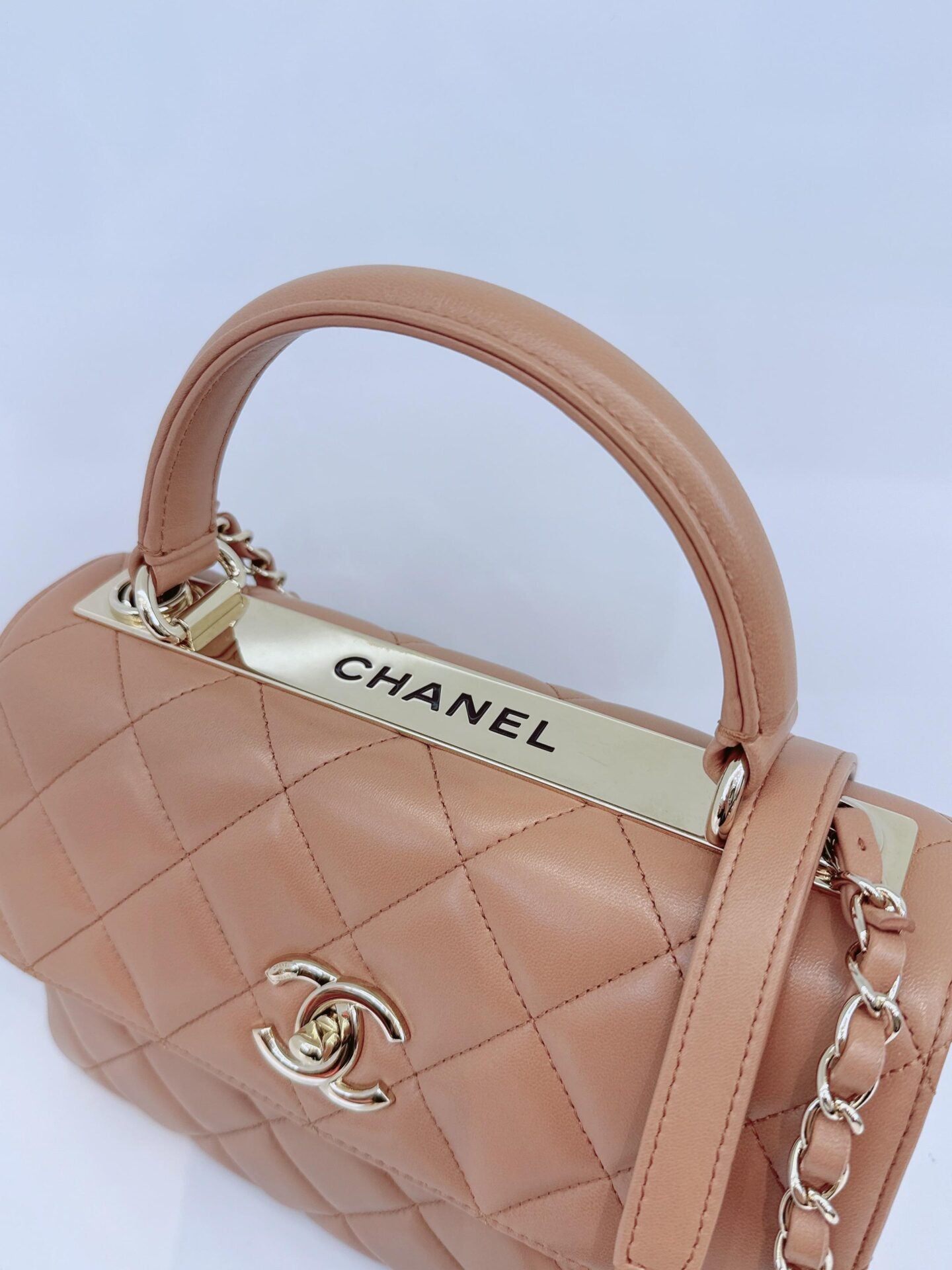 CAMEL LAMBSKIN QUILTED SMALL TRENDY CC HANDLE FLAP BAG