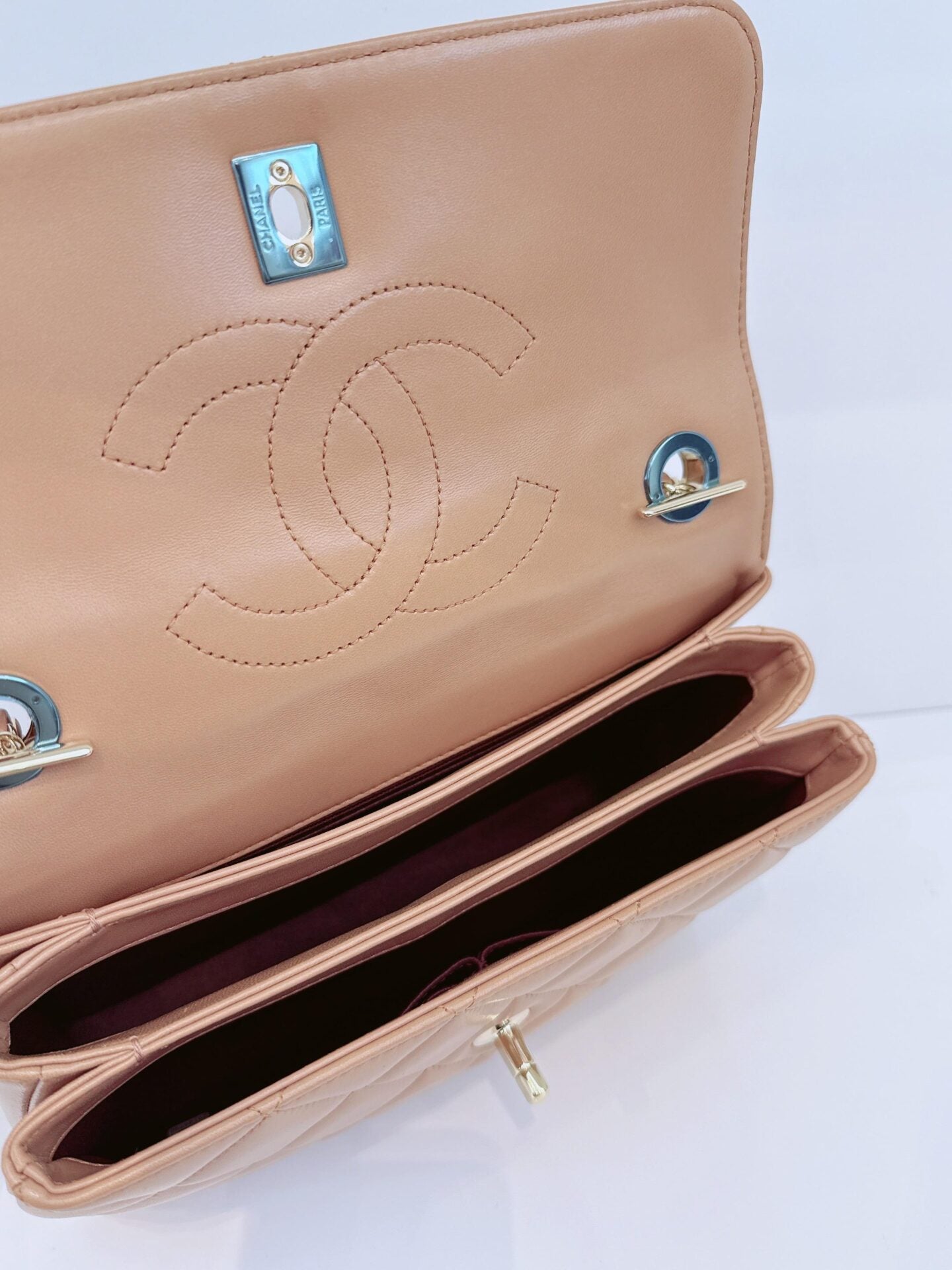 CAMEL LAMBSKIN QUILTED SMALL TRENDY CC HANDLE FLAP BAG