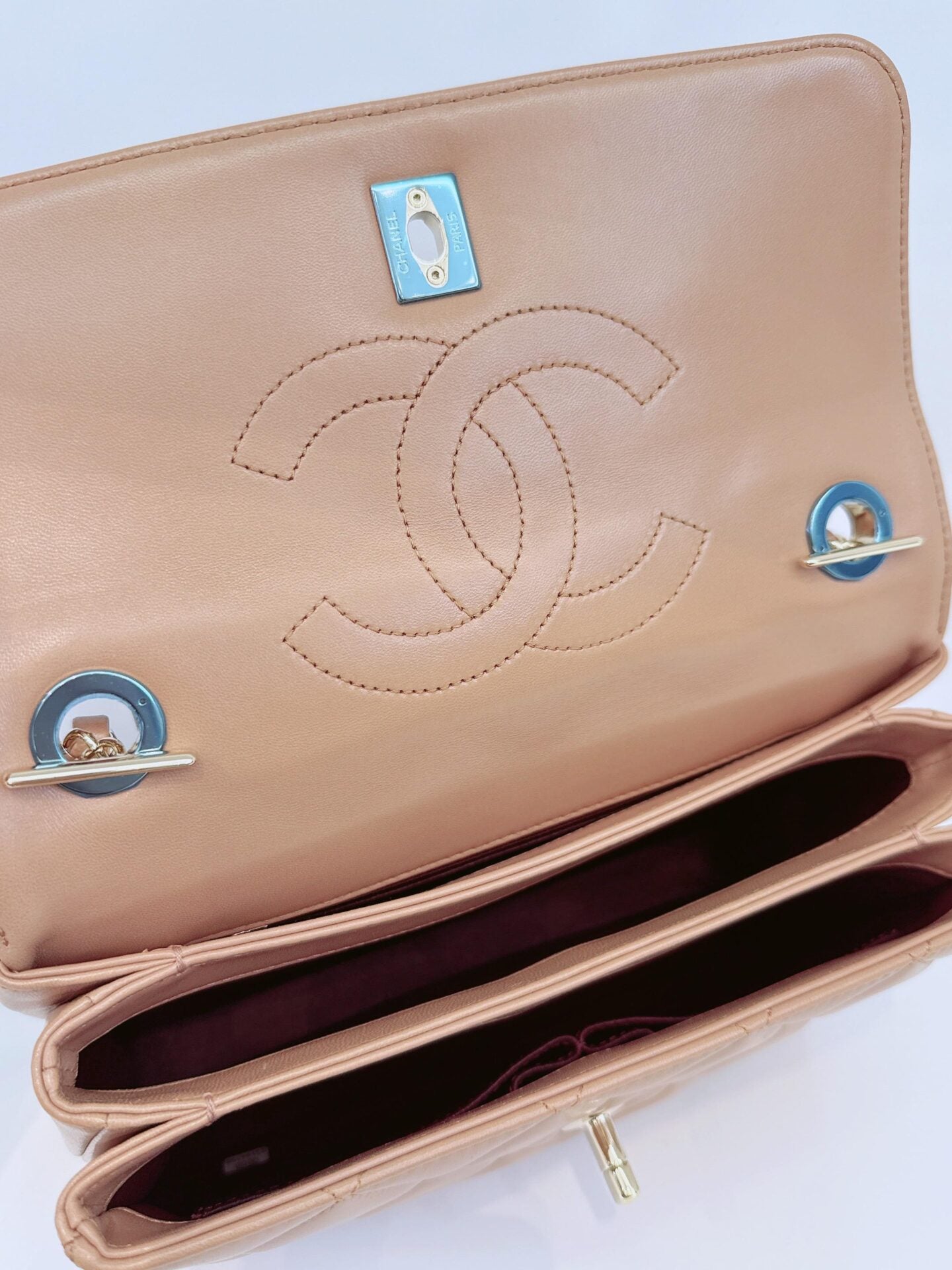 CAMEL LAMBSKIN QUILTED SMALL TRENDY CC HANDLE FLAP BAG