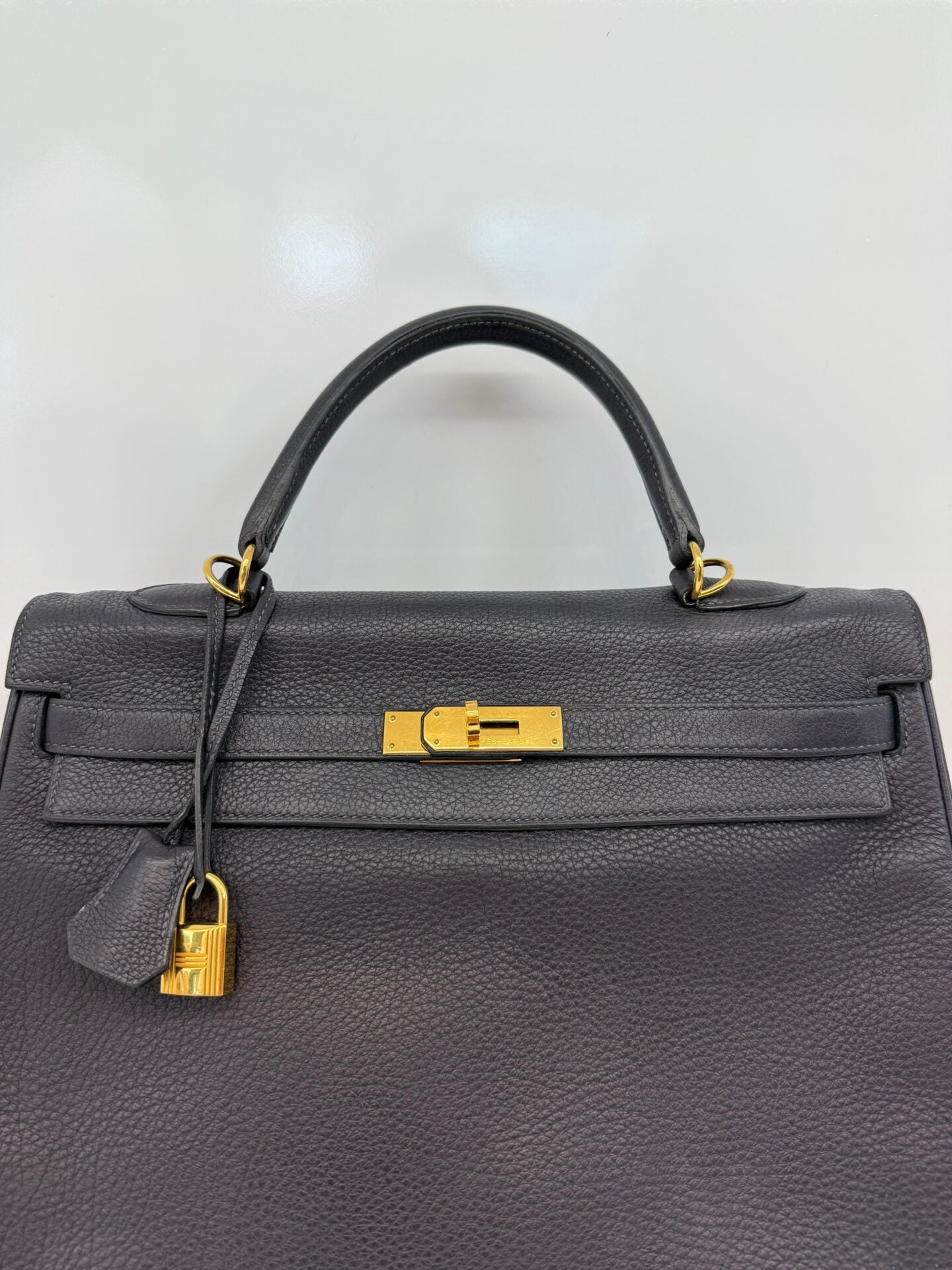 BLEU OBSCUR KELLY 35 CLEMENCE LEATHER GOLD HARDWARE