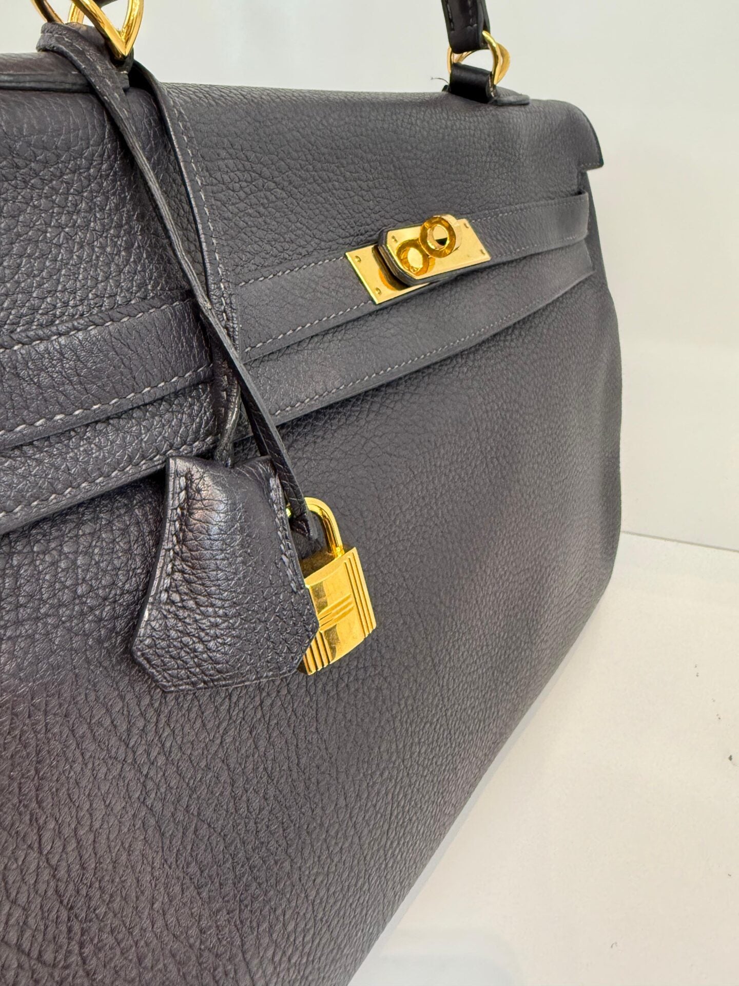 BLEU OBSCUR KELLY 35 CLEMENCE LEATHER GOLD HARDWARE