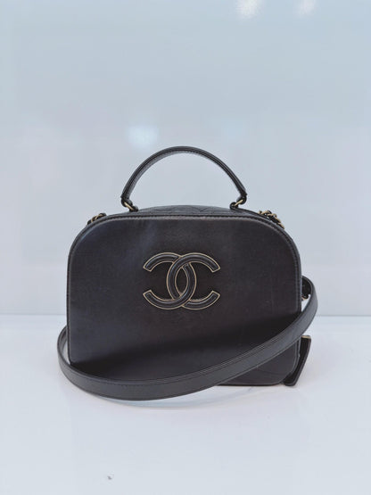BLACK  QUILTED LEATHER VANITY CASE SHOULDER BAG