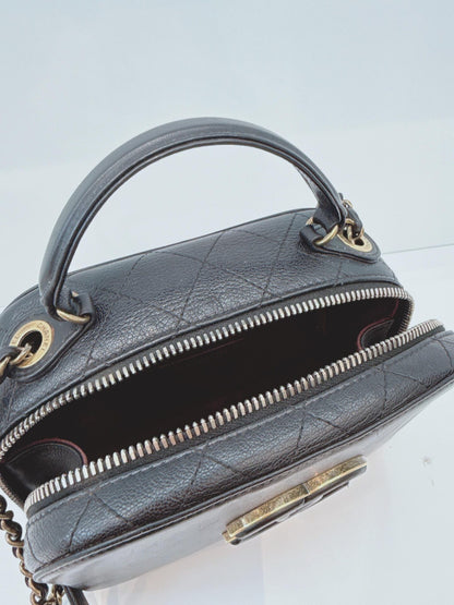 BLACK  QUILTED LEATHER VANITY CASE SHOULDER BAG