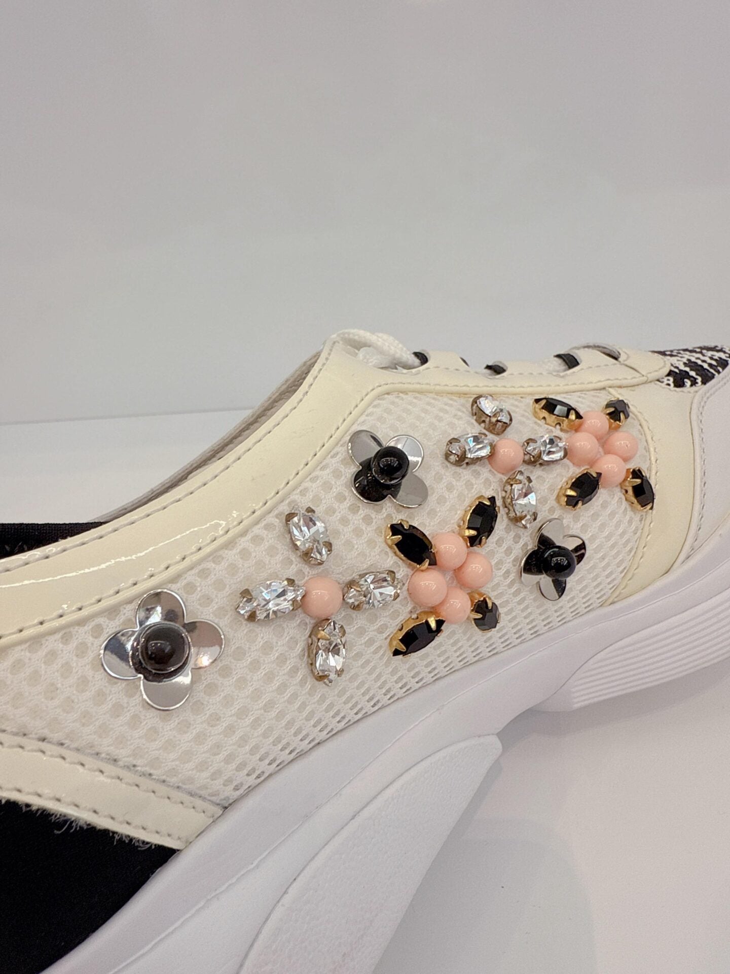WHITE FABRIC AND LEATHER EMBELLISHED LOW TOP SNEAKERS 36