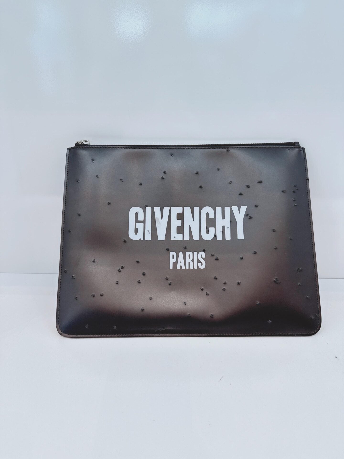 BLACK LOGO LEATHER DISTRESSED LOGO ZIP POUCH
