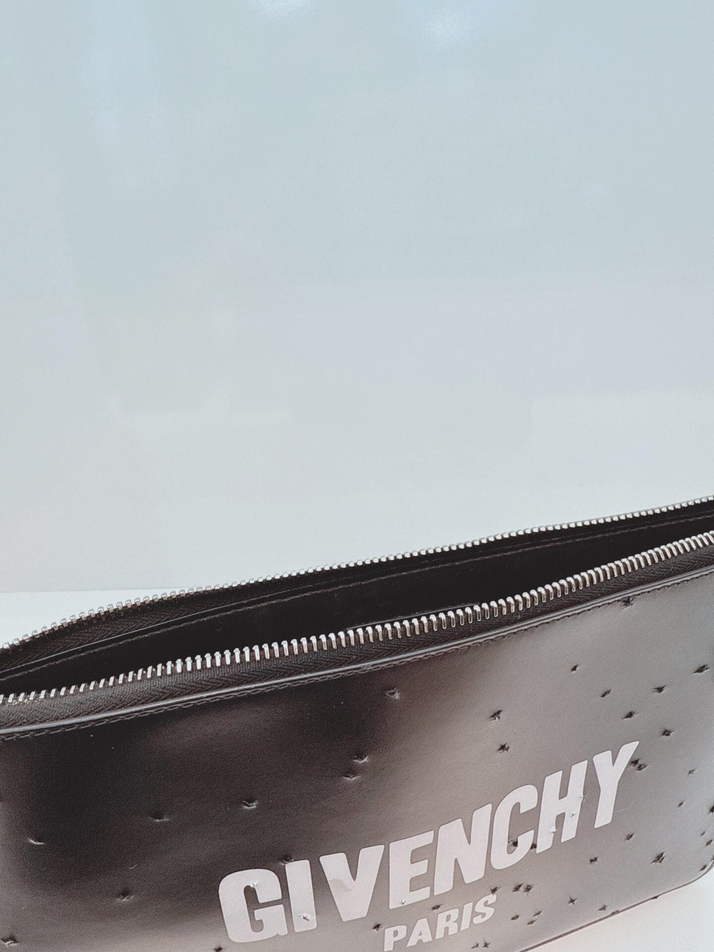 BLACK LOGO LEATHER DISTRESSED LOGO ZIP POUCH