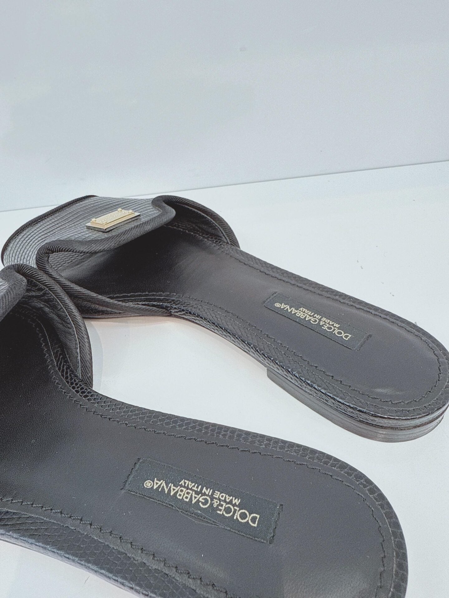 BLACK LIZARD EMBOSSED LEATHER SOFIA SLIDES 36