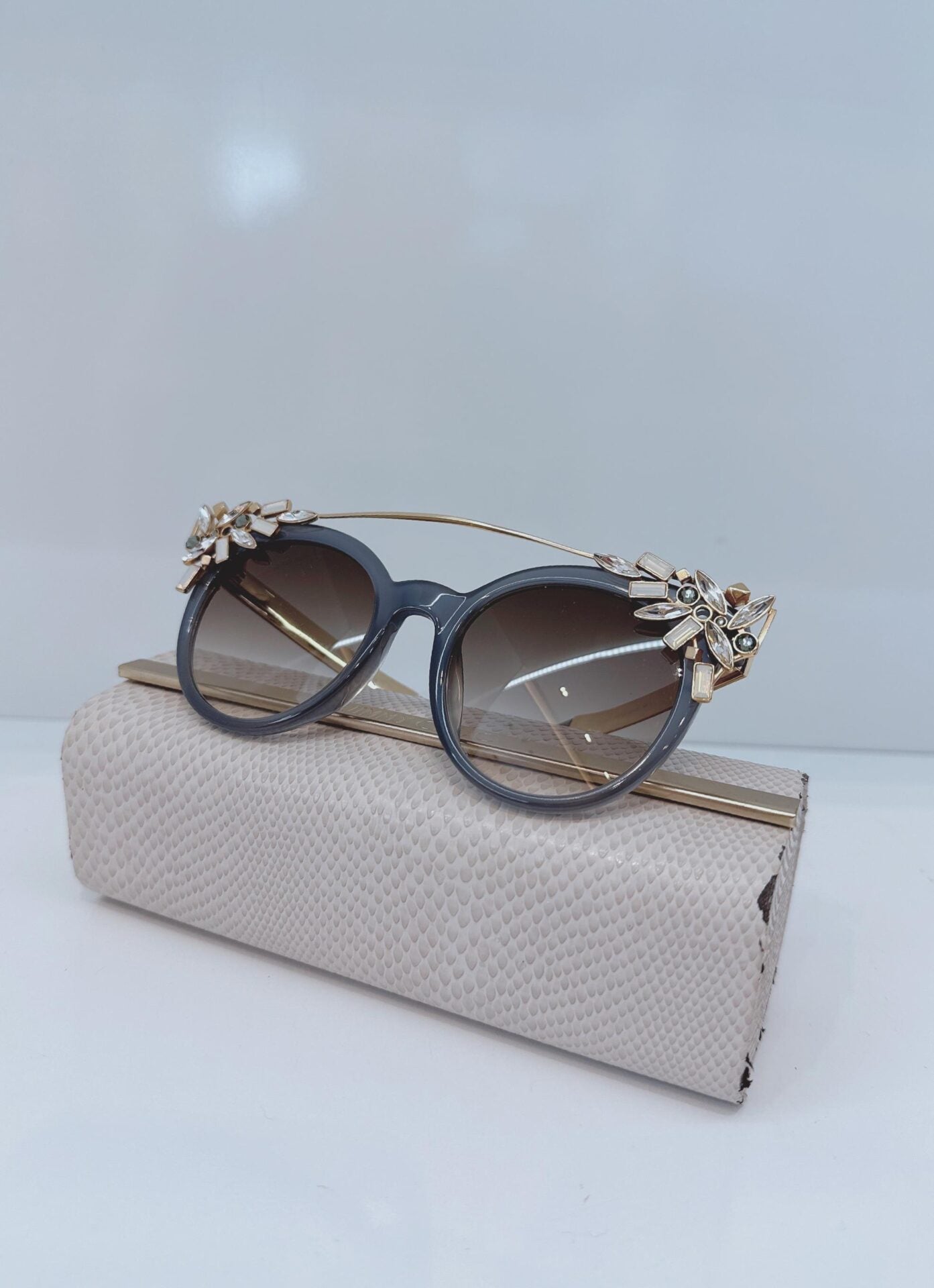 BLACK ROSE GOLD GRADIENT VIV S 06K9C CRYSTAL CAT EYE VIVY/S PR7JS SUNGLASSES