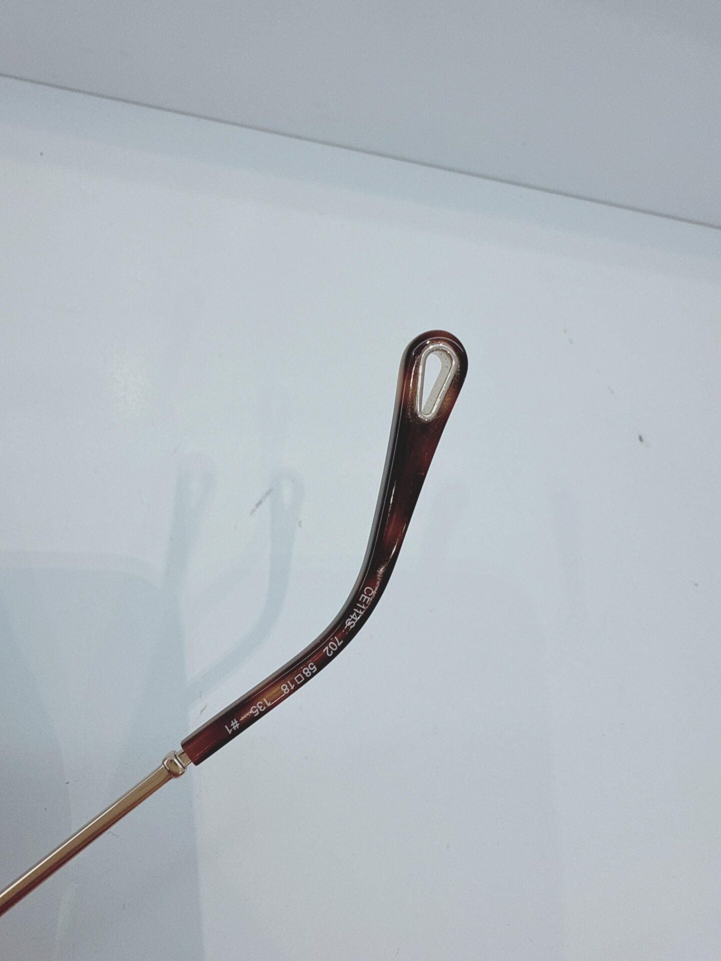 GOLD CARLINA OVERSIZED ROUND CE114S 702 135 SUNGLASSES