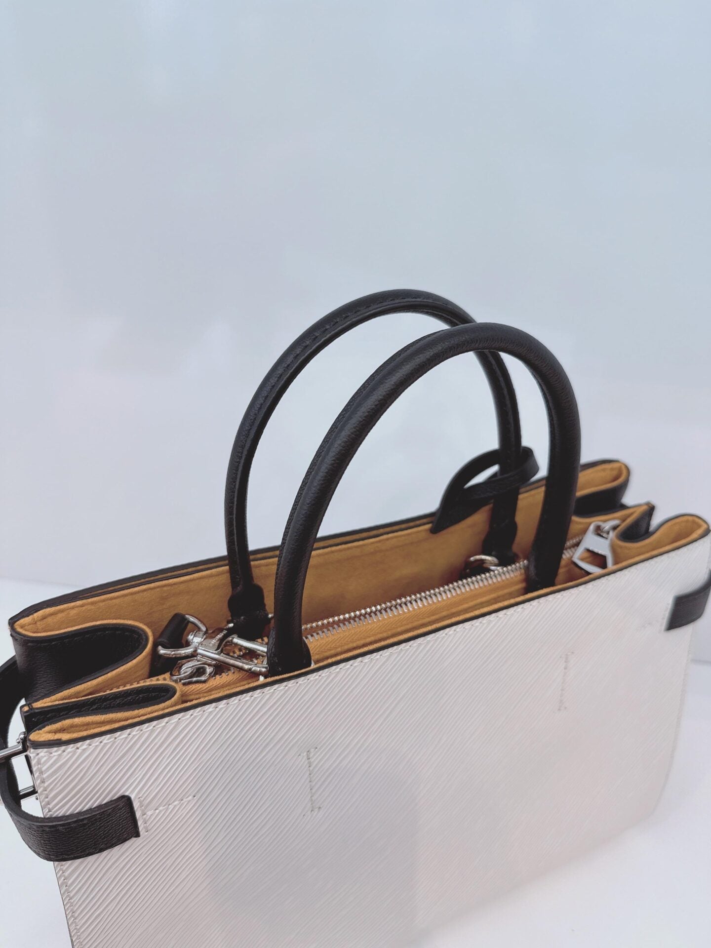 WHITE EPI LEATHER TWIST TOTE BAG