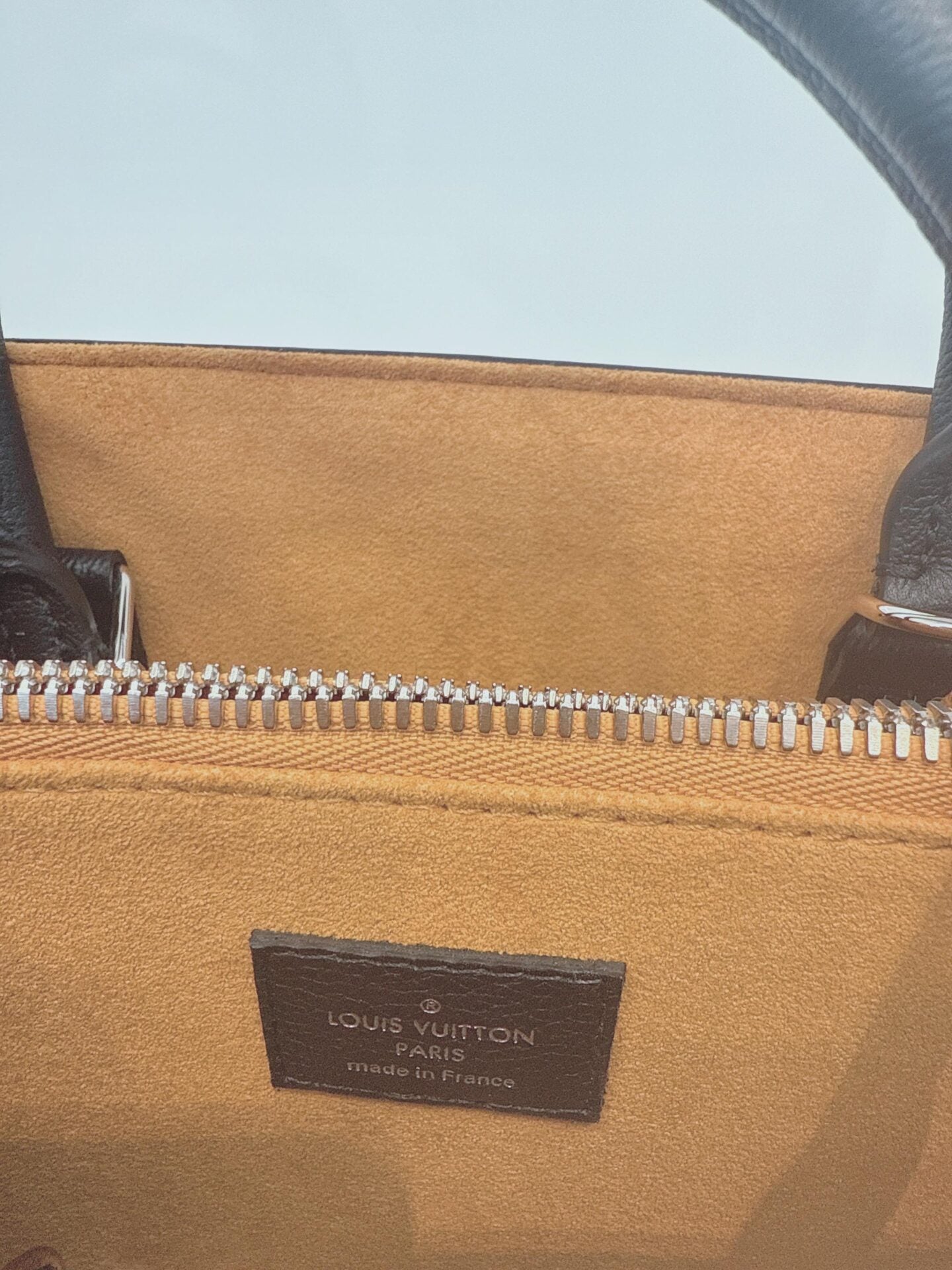 WHITE EPI LEATHER TWIST TOTE BAG