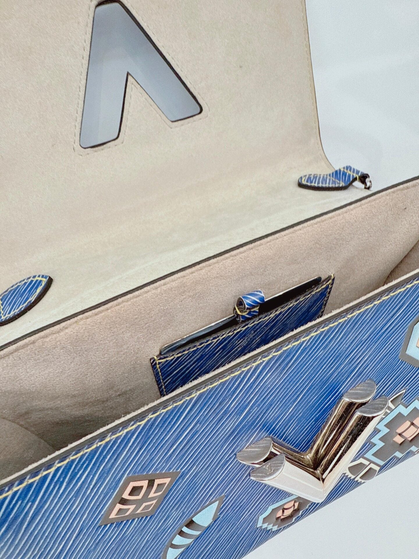 BLUE MULTICOLOR EPI LEATHER AZTEQUE TWIST MM BAG