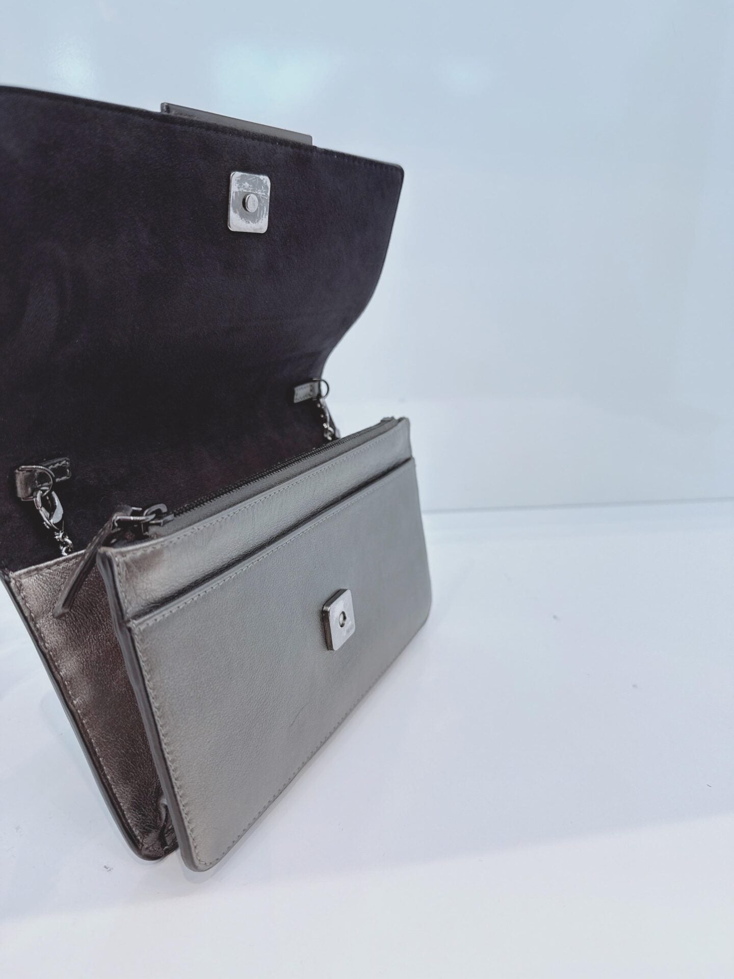 METALLIC DARK GRAY LEATHER CRYSTAL STUD WALLET ON CHAIN