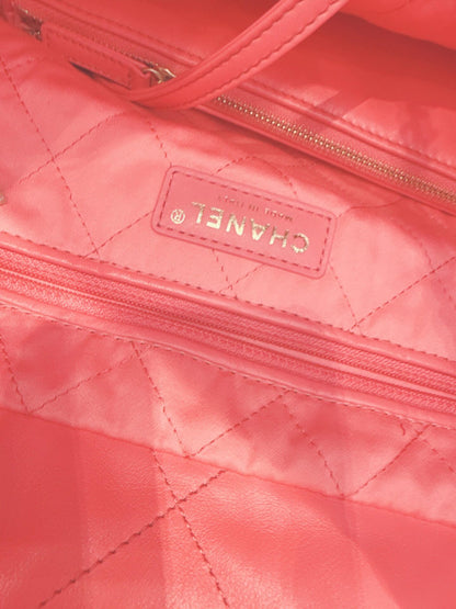 CORAL PINK CALFSKIN LEATHER CHANEL 22 HANDBAG