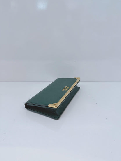 GREEN SAFFIANO LEATHER CAHIER WALLET ON CHAIN