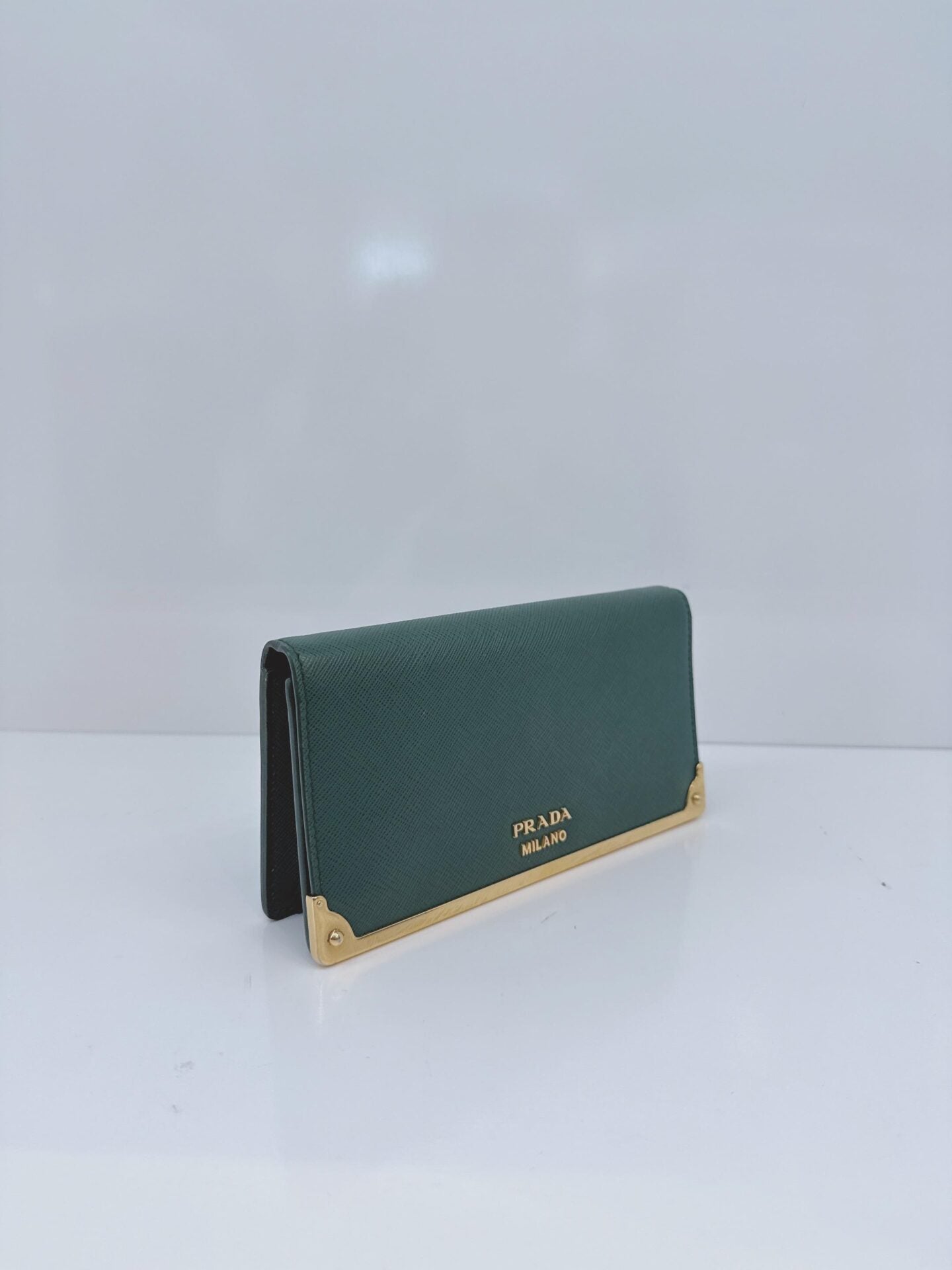 GREEN SAFFIANO LEATHER CAHIER WALLET ON CHAIN