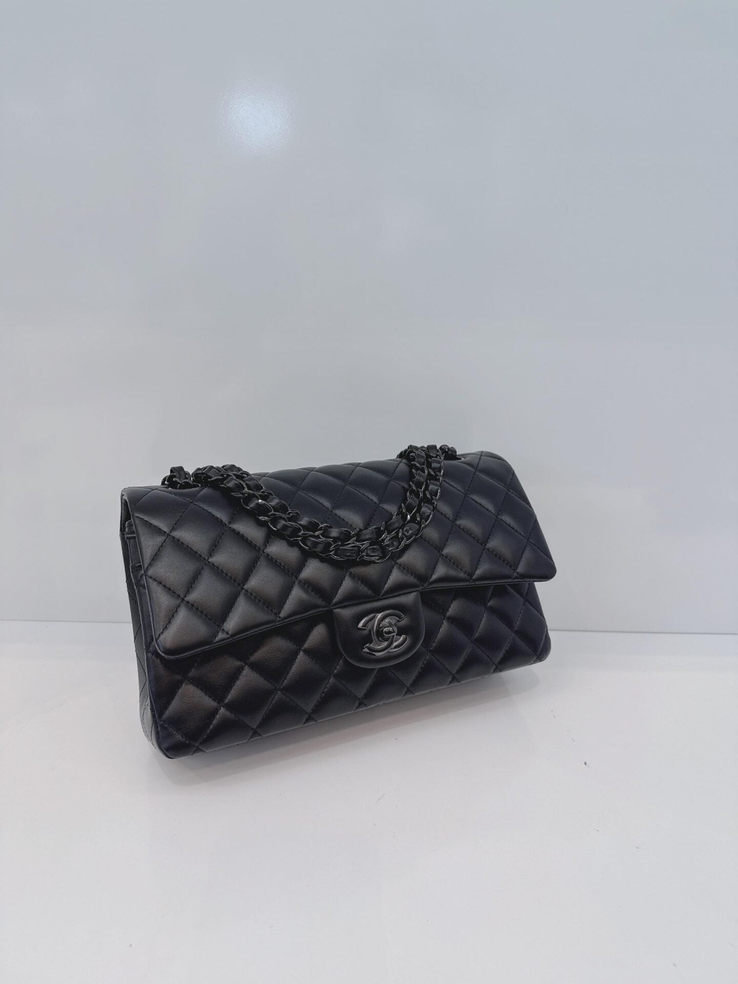 SO BLACK QUILTED LAMBSKIN LEATHER MEDIUM CLASSIC DOUBLE FLAP HANDBAG