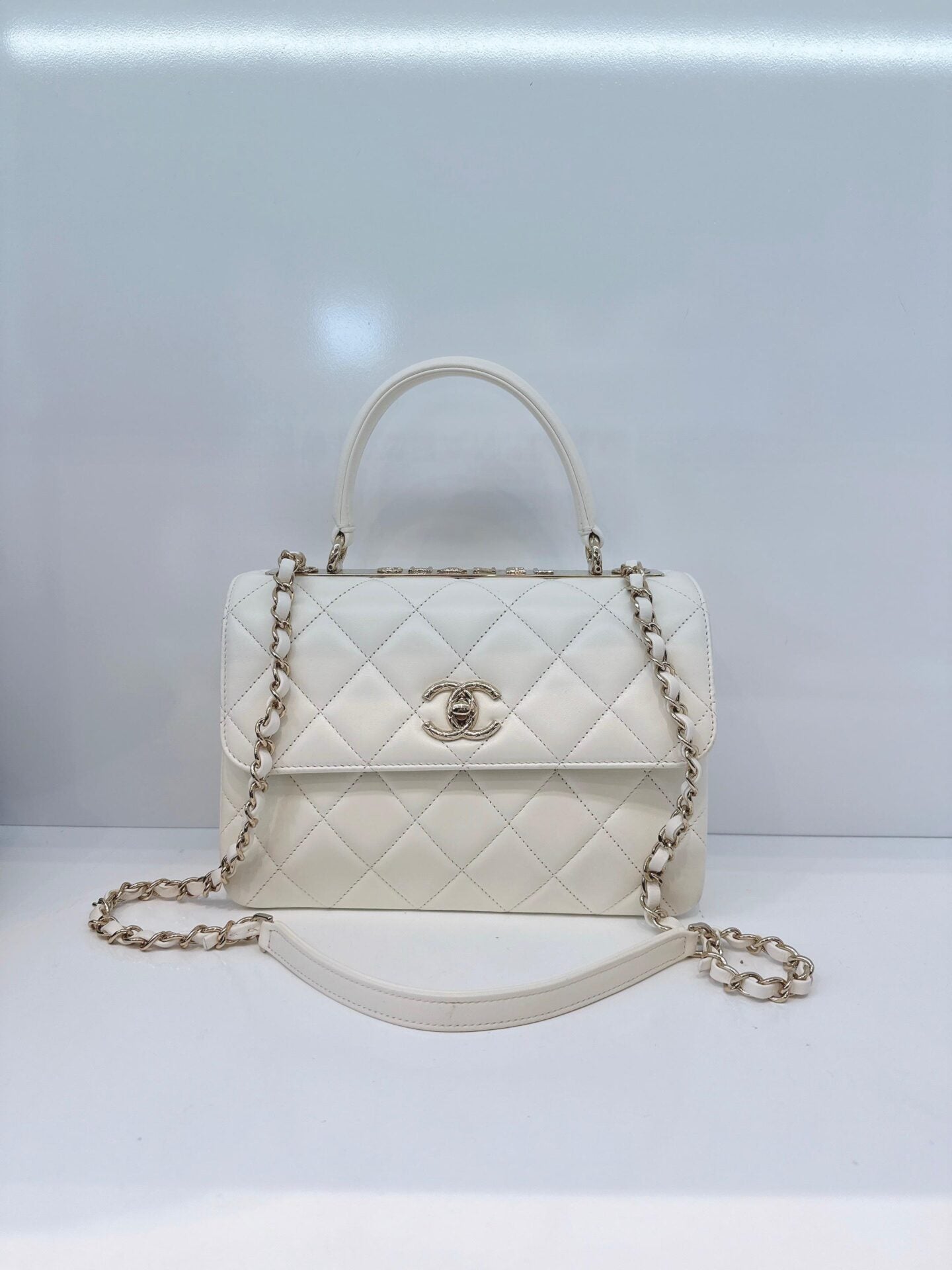 WHITE LAMBSKIN LEATHER SMALL TRENDY CC TOP HANDLE BAG