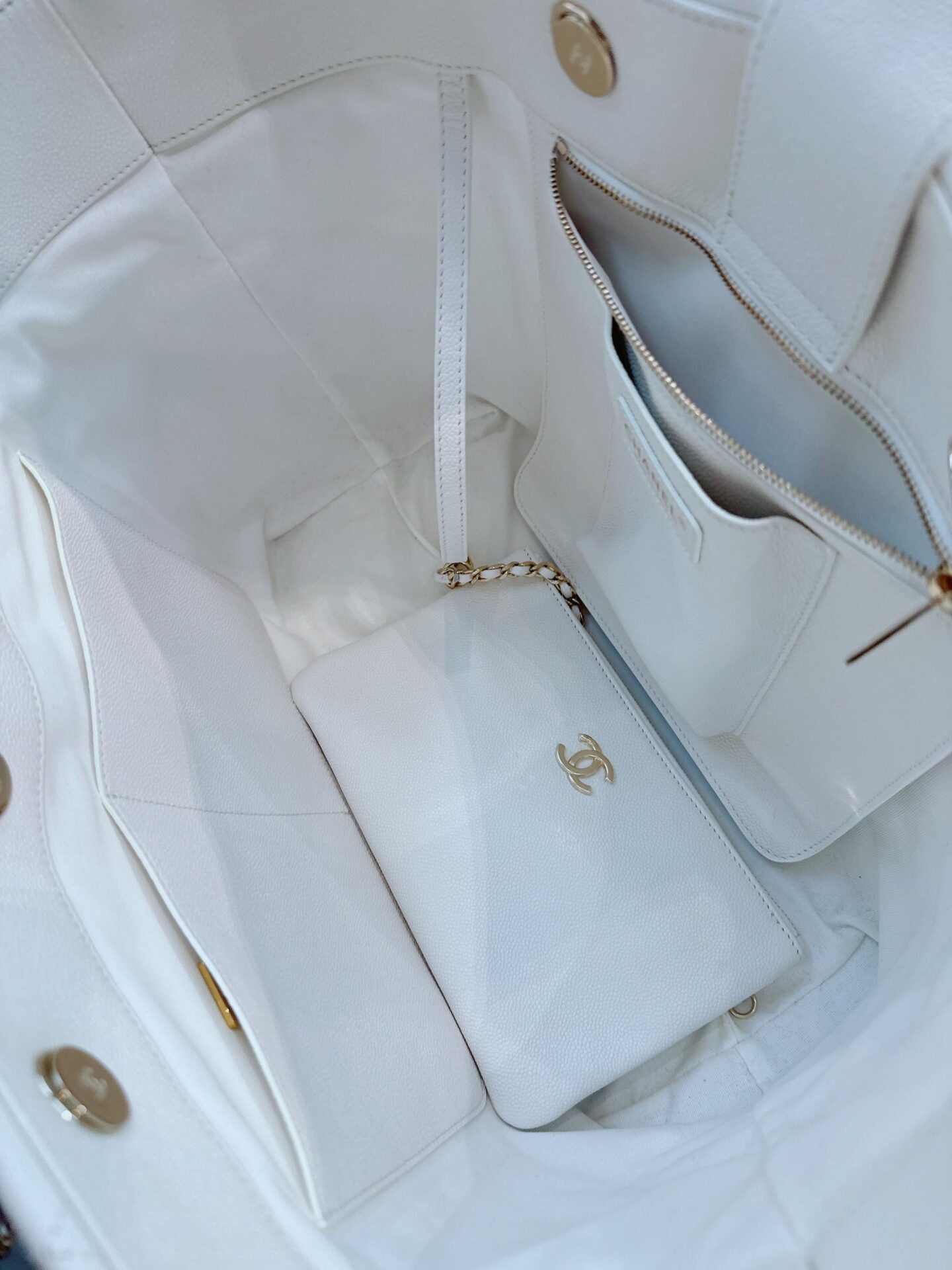 WHITE CAVIAR LEATHER 2023 LARGE SHOPPING TOTE BAG