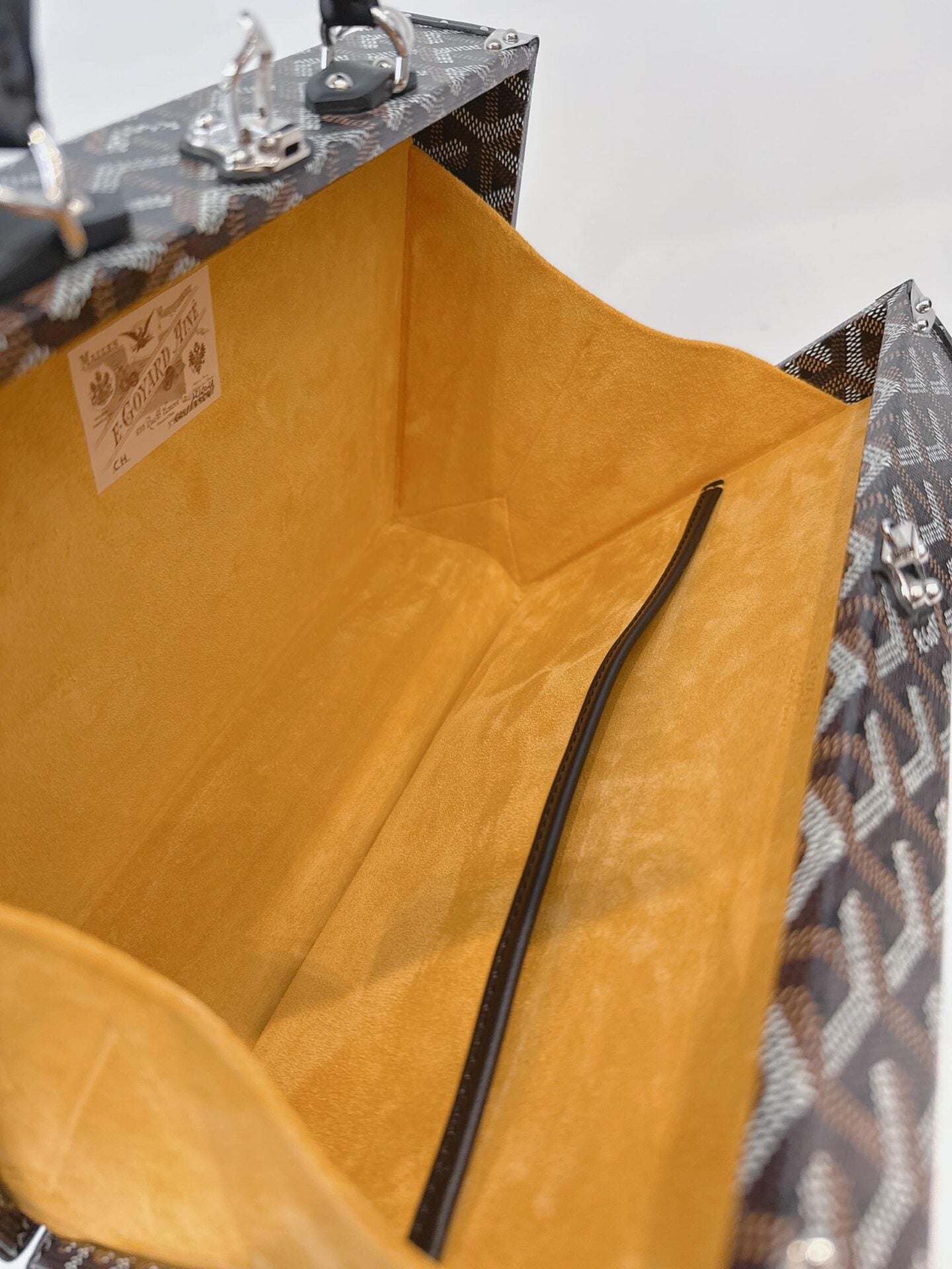 BLACK GOYARDINE COATED CANVAS PALACE MM TRUNK BAG