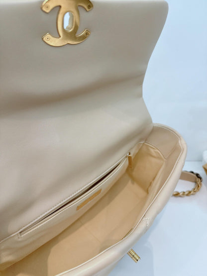 LIGHT BEIGE LAMBSKIN LEATHER MEDIUM CHANEL 19 BAG