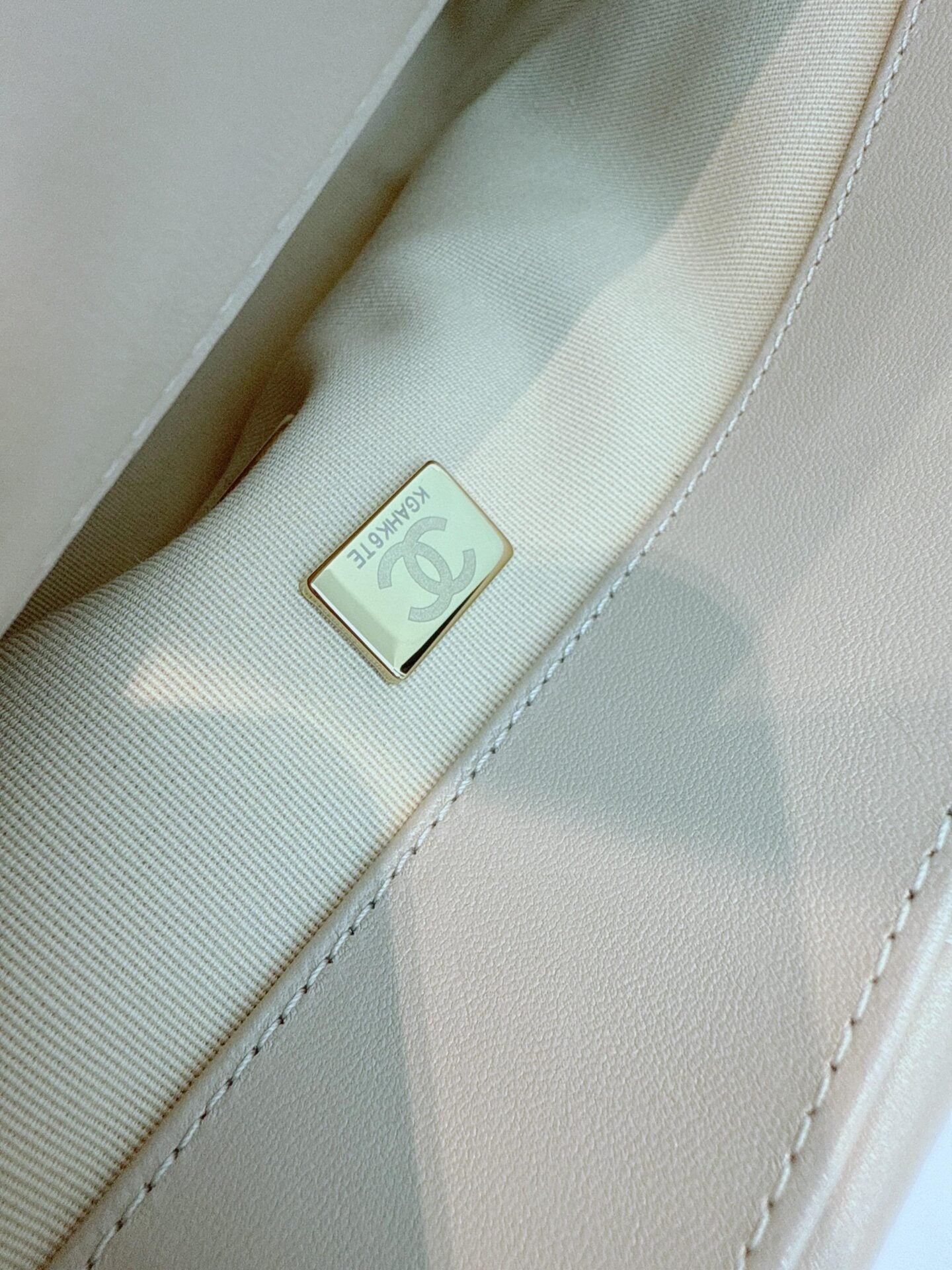 LIGHT BEIGE LAMBSKIN LEATHER MEDIUM CHANEL 19 BAG