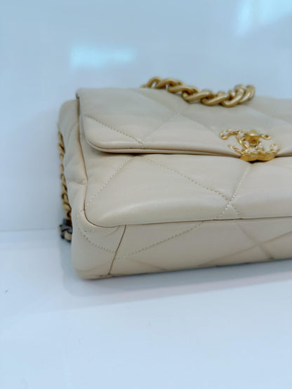 LIGHT BEIGE LAMBSKIN LEATHER MEDIUM CHANEL 19 BAG