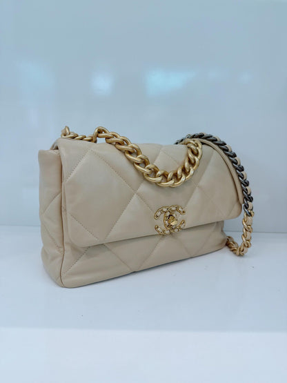 LIGHT BEIGE LAMBSKIN LEATHER MEDIUM CHANEL 19 BAG