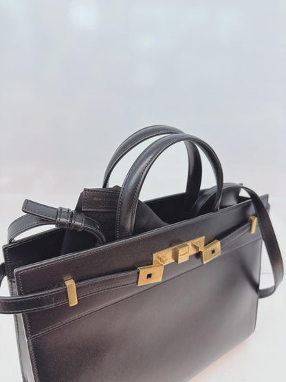 BLACK LEATHER MEDIUM MANHATTAN TOTE BAG