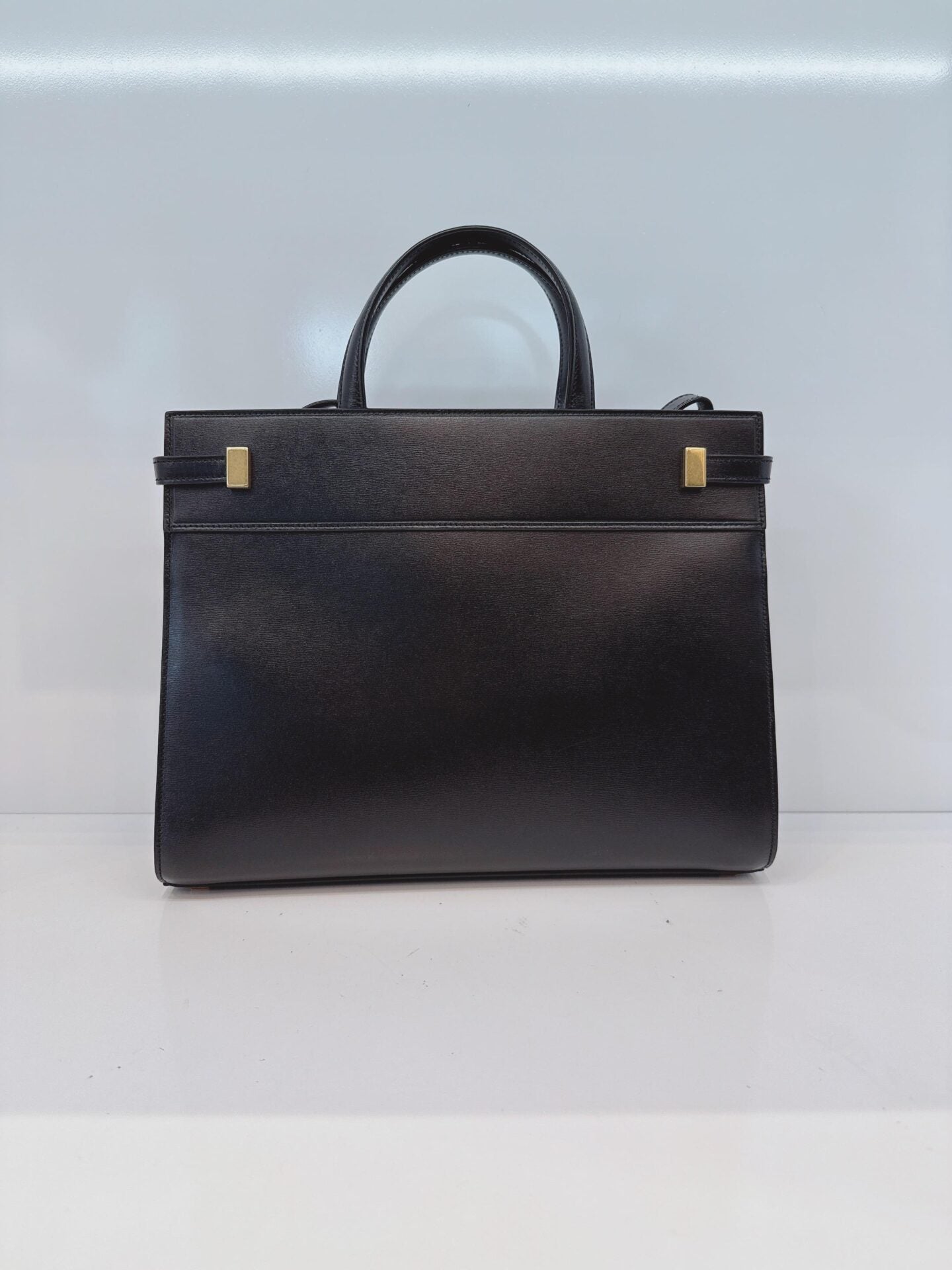BLACK LEATHER MEDIUM MANHATTAN TOTE BAG