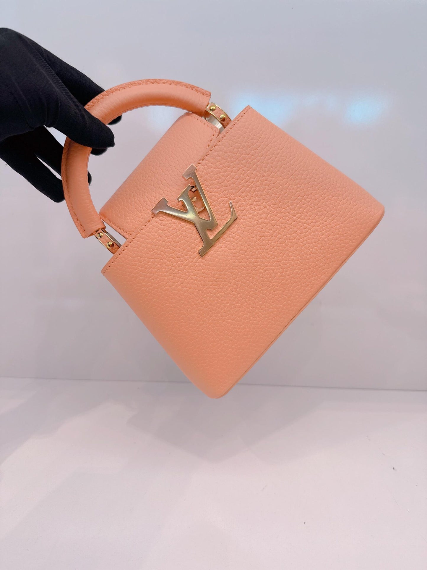 APRICOT TAURILLON LEATHER MINI CAPUCINES