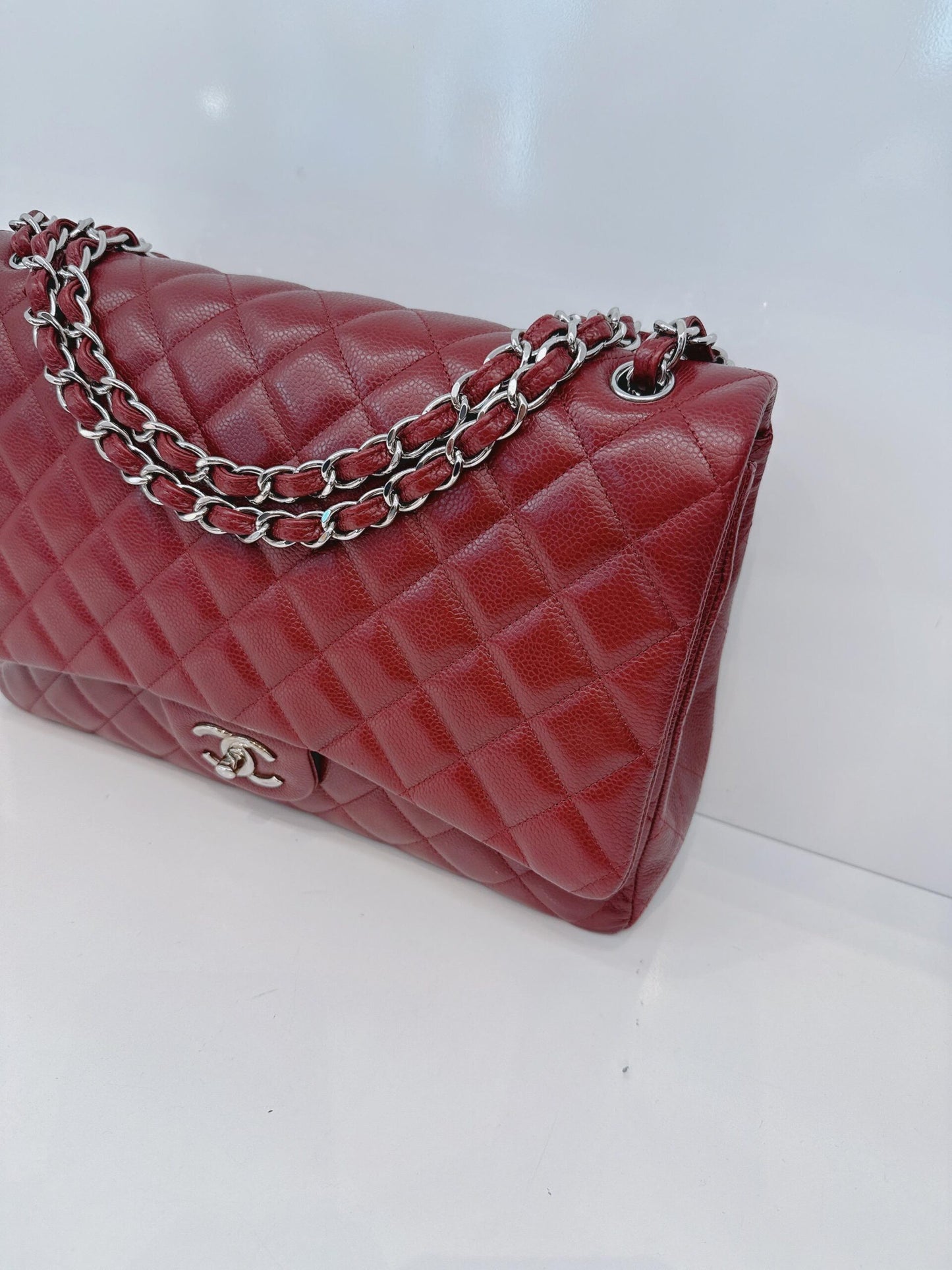 BURGUNDY MAXI CLASSIC DOUBLE FLAP BAG