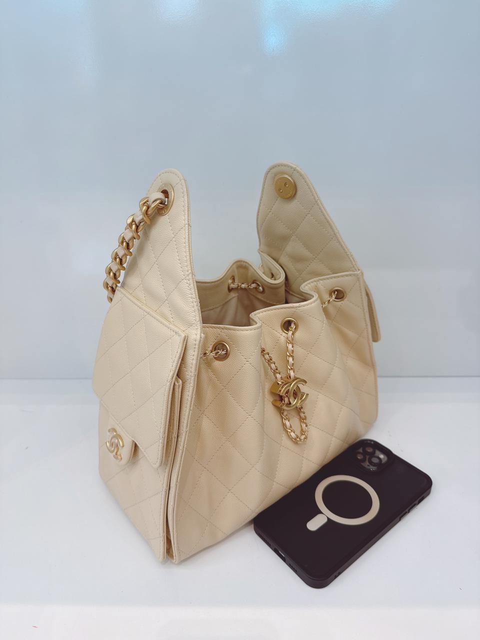 BEIGE GRAINED CALFSKIN LEATHER CHANEL 25 SMALL HANDBAG