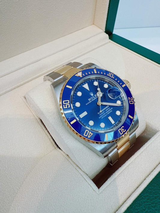 BLUE SUBMARINER DATE OYSTERSTEEL & YELLOW GOLD 41MM WATCH 126613LB S.N. 57J5R464