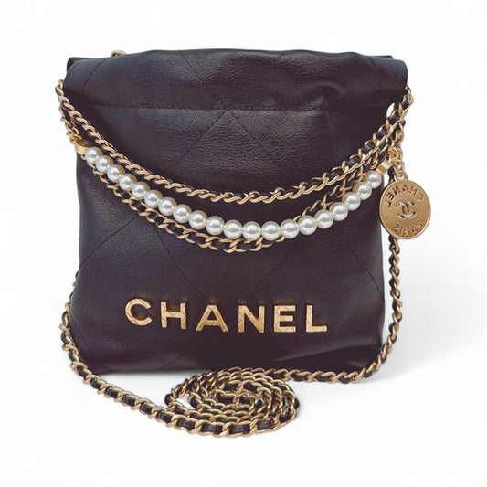 BLACK QUILTED LEATHER MINI CHANEL 22 CHAIN BAG