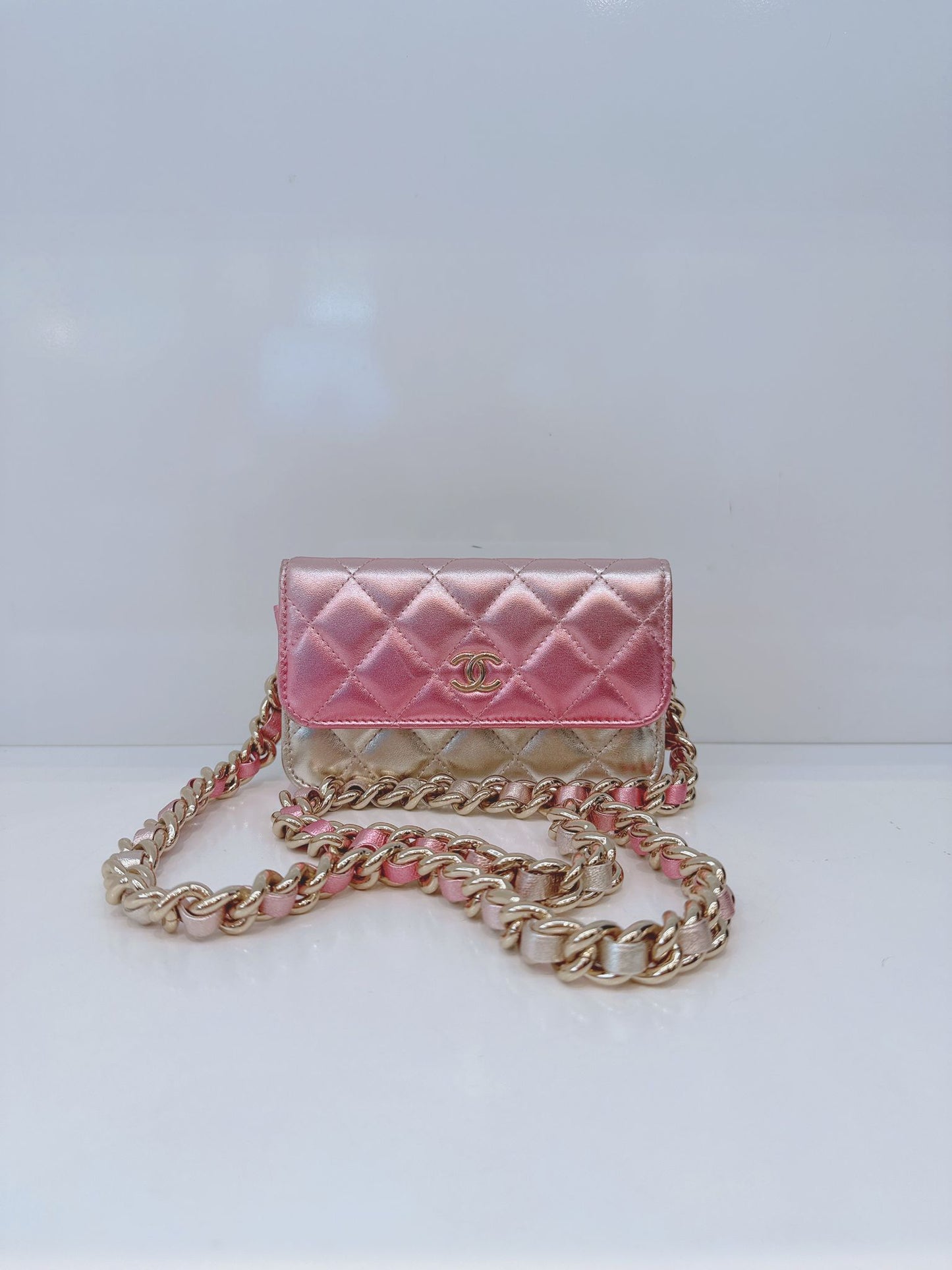 METALLIC SILVER PINK QUILTED LEATHER COCO PUNK WALLET ON CHAIN