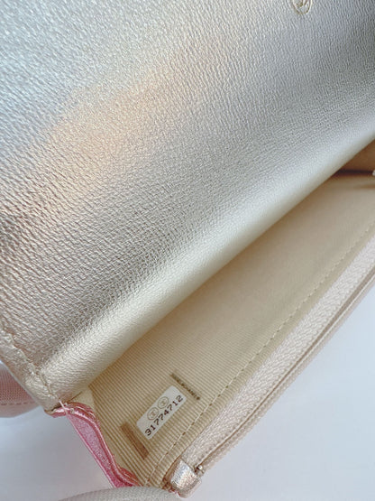 METALLIC SILVER PINK QUILTED LEATHER COCO PUNK WALLET ON CHAIN