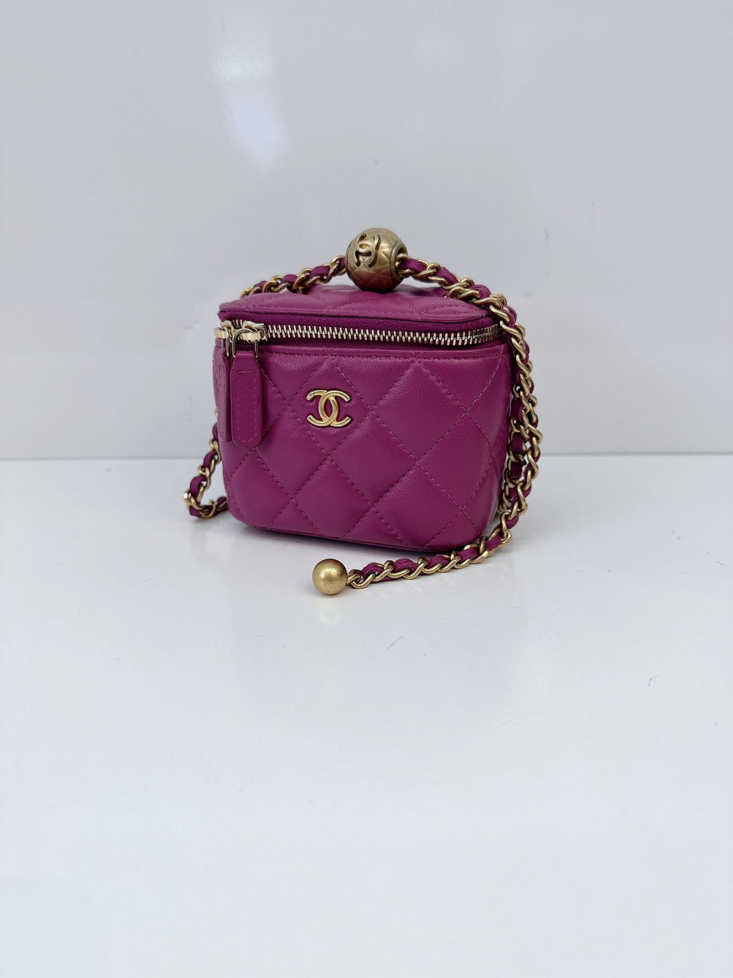 PURPLE LAMBSKIN MATELASSE COCO BALL CHAIN POUCH SHOULDER BAG