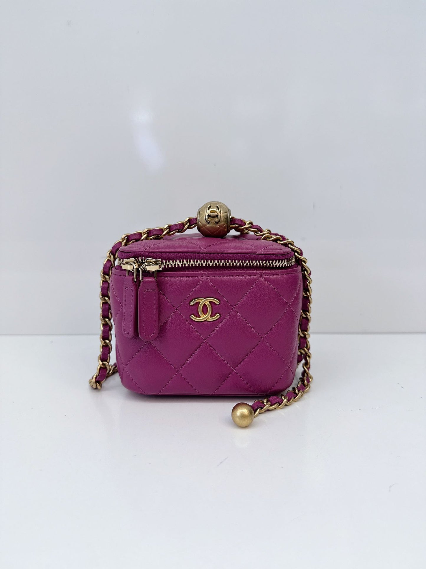 PURPLE LAMBSKIN MATELASSE COCO BALL CHAIN POUCH SHOULDER BAG