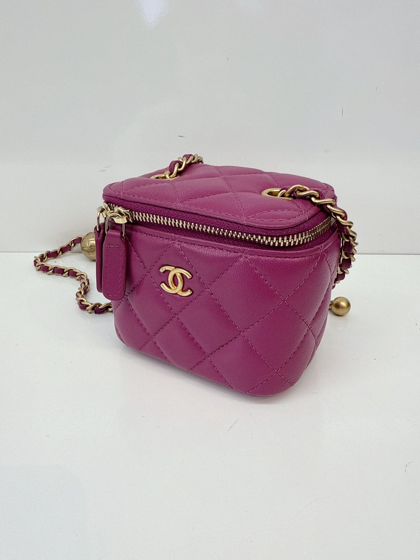 PURPLE LAMBSKIN MATELASSE COCO BALL CHAIN POUCH SHOULDER BAG
