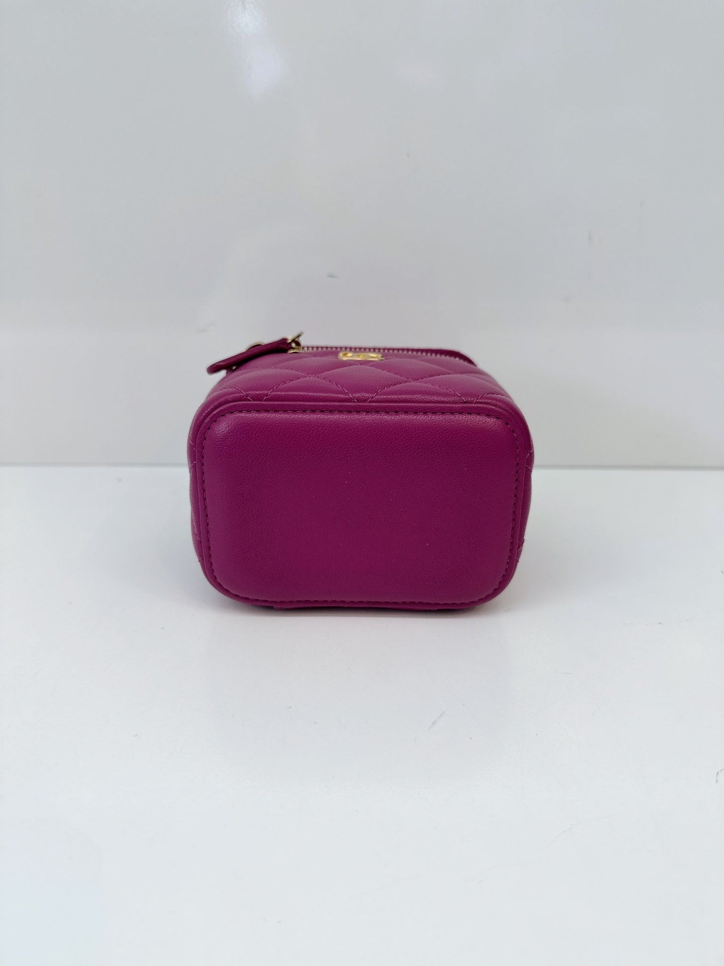 PURPLE LAMBSKIN MATELASSE COCO BALL CHAIN POUCH SHOULDER BAG