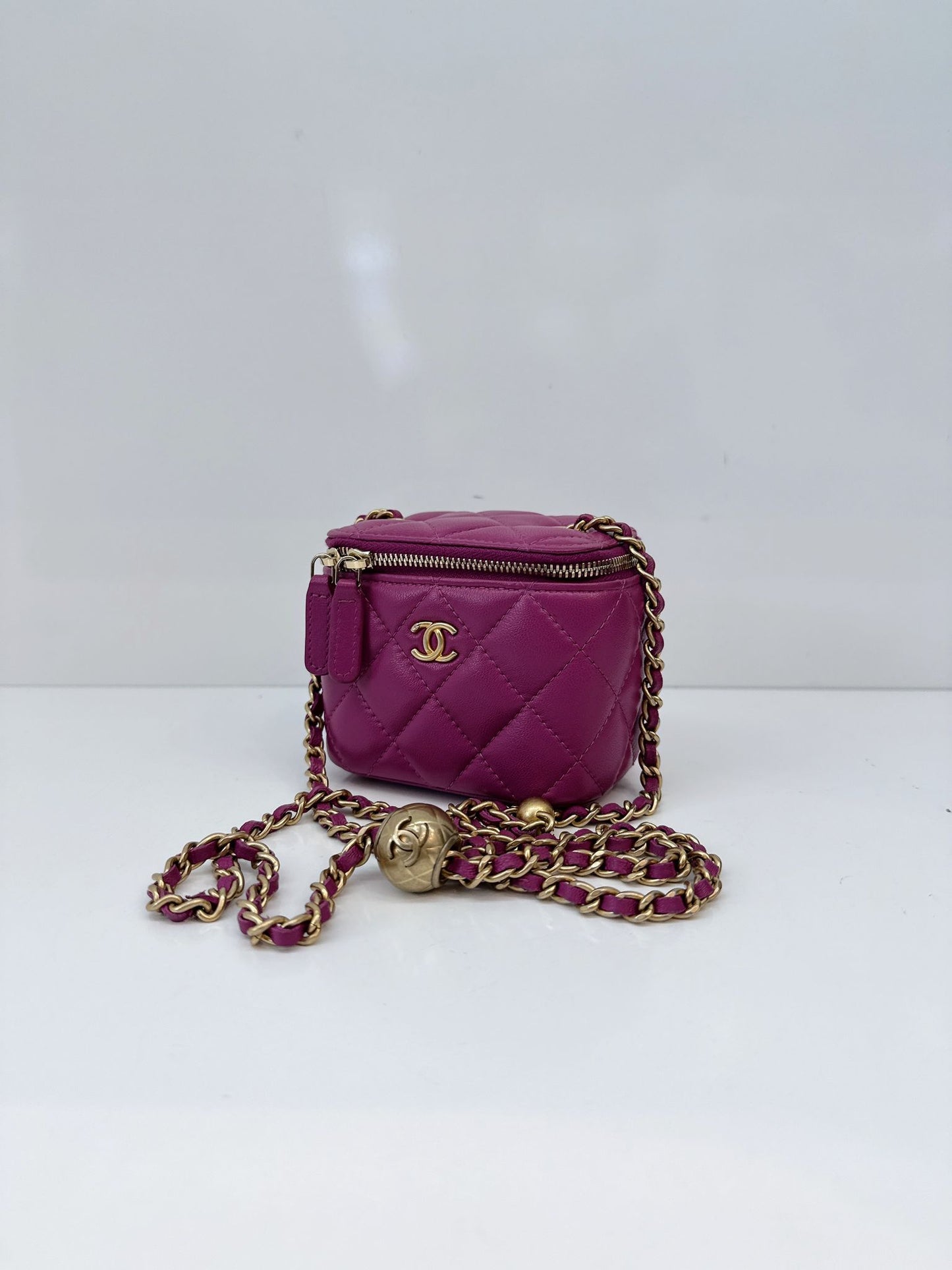 PURPLE LAMBSKIN MATELASSE COCO BALL CHAIN POUCH SHOULDER BAG