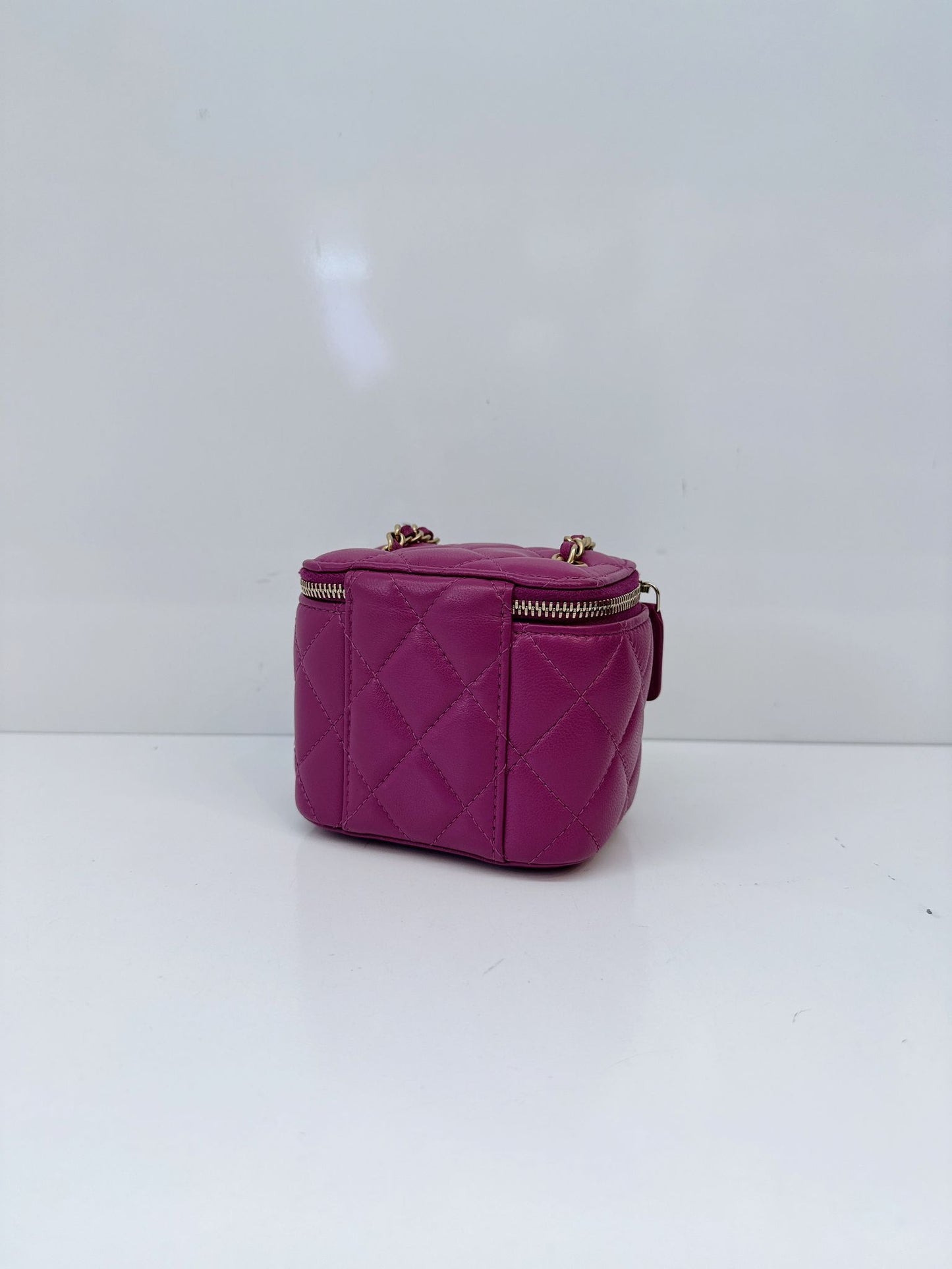 PURPLE LAMBSKIN MATELASSE COCO BALL CHAIN POUCH SHOULDER BAG