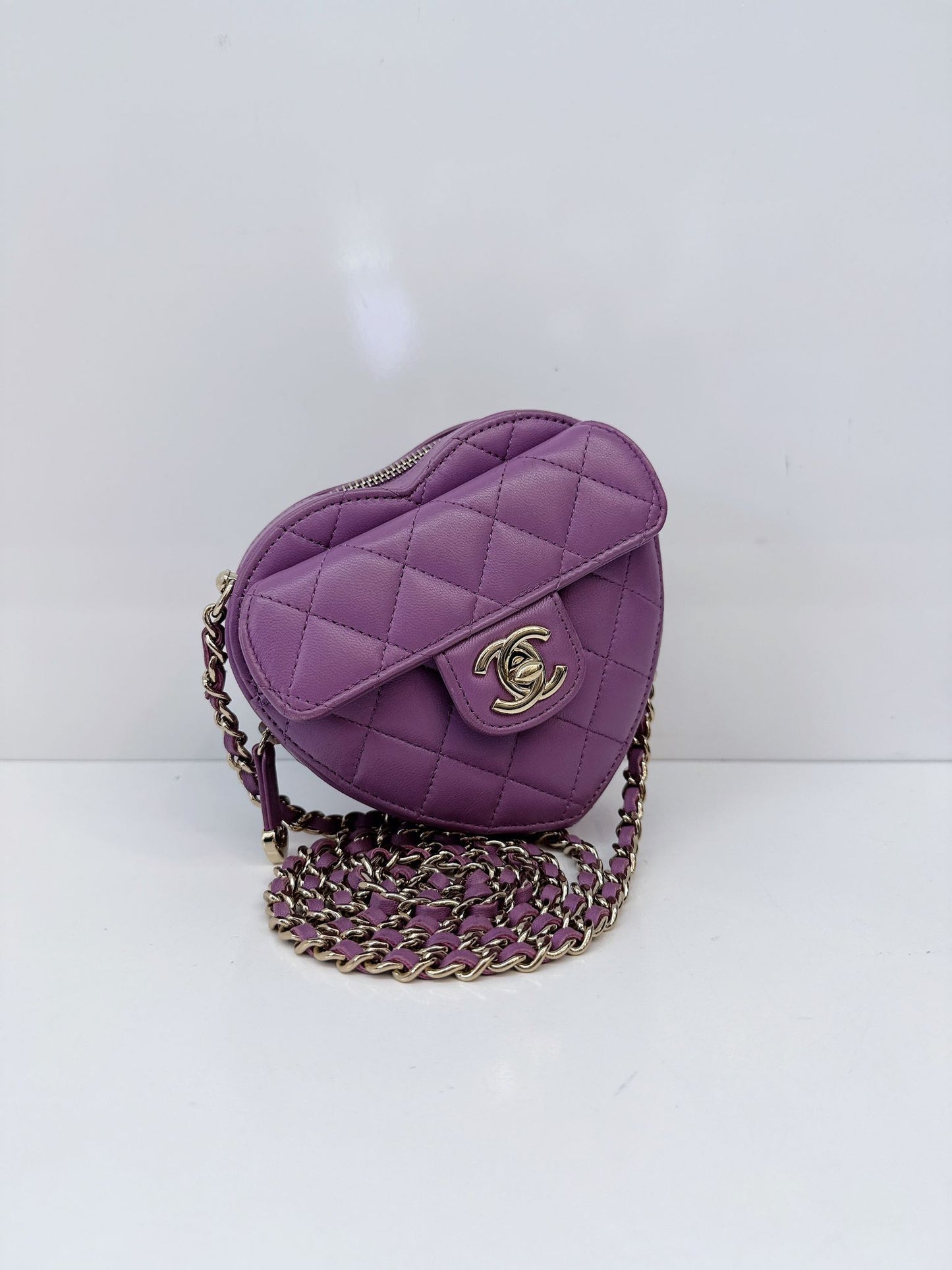 PURPLE LAMBSKIN CC IN LOVE  MINI HEART BAG
