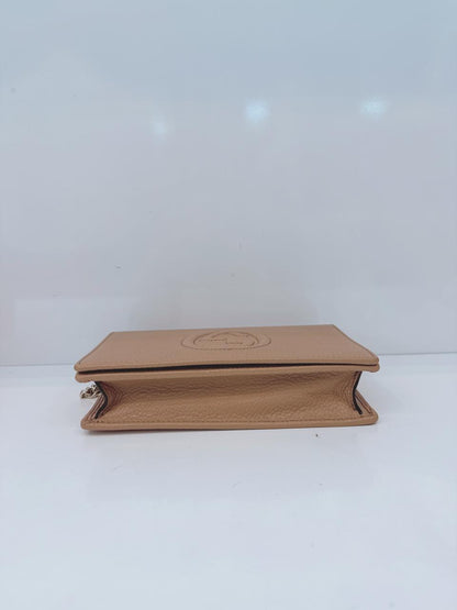 BEIGE CALFSKIN SOHO WALLET ON CHAIN